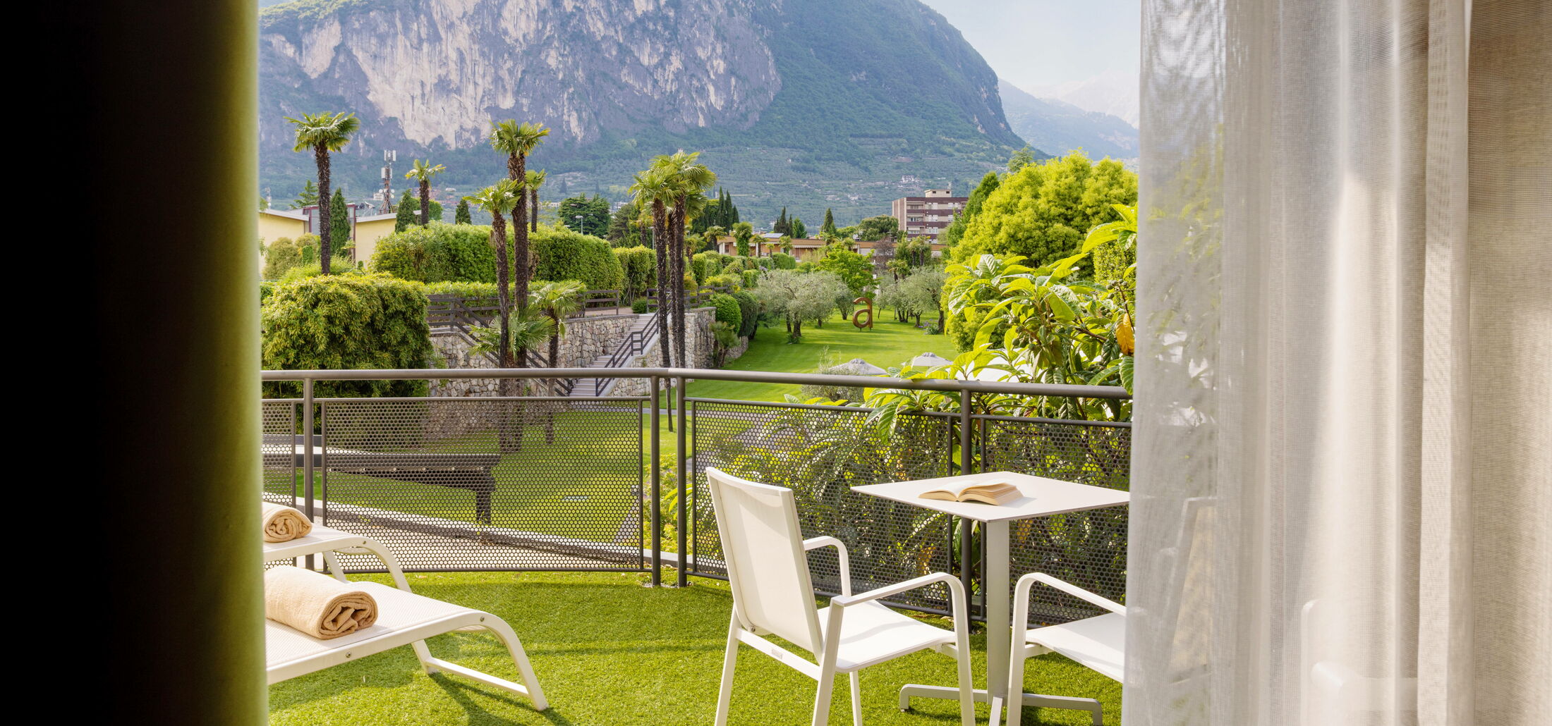 Park Wellness Junior Suite - Dedicate yourself completely to wellbeing in the exclusive sauna on the terrace